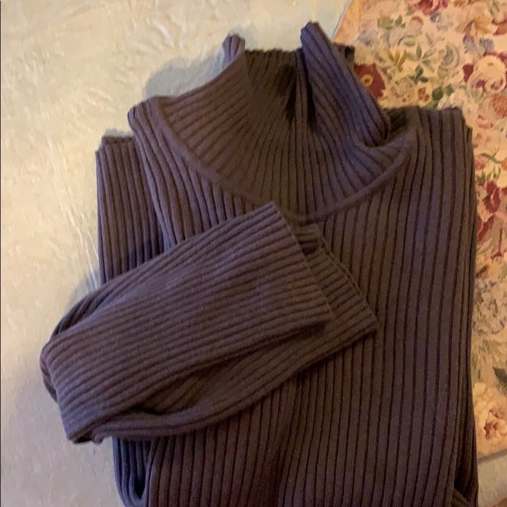 COPY - Lands End turtleneck sweater